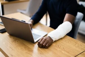 Impacts of Technology on Law: Solutions Contributing to the Legal Sector online compensation claim
