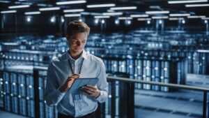 Exploring the Benefits of Redundant UPS Systems in Data Centers Data Centers